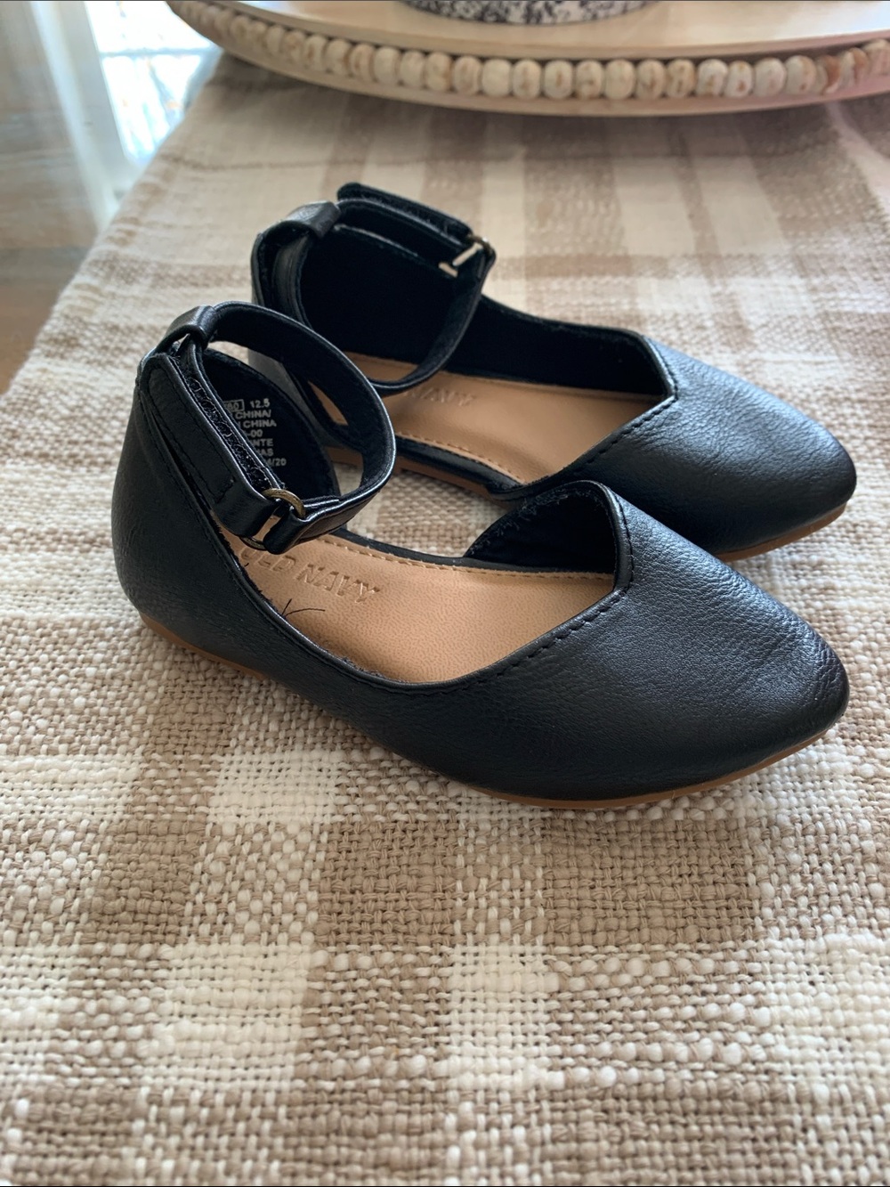 Old Navy Black Ankle-Strap Girls Dress Shoes